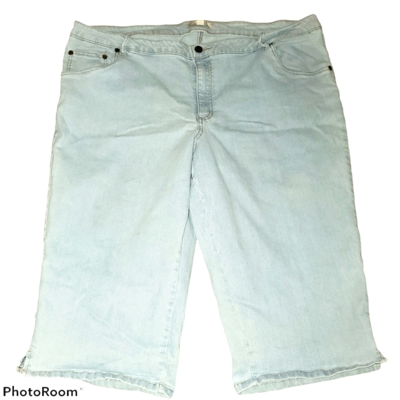 Woman Within Plus Size Denim Capri Pant 485 - Picture 1 of 6